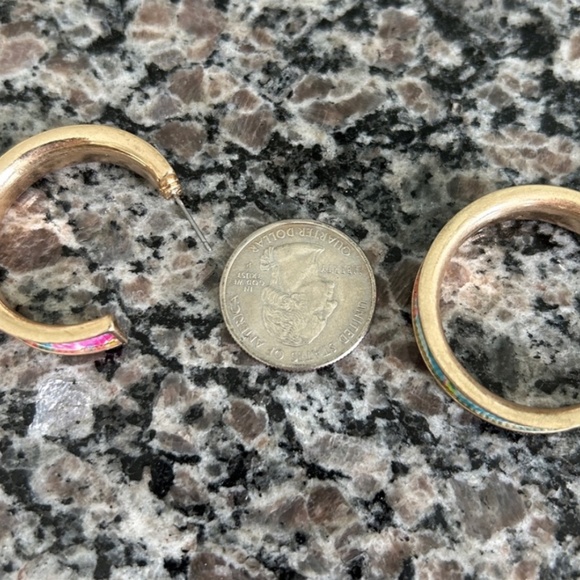 Beautiful Lilly Pulitzer jewelry bundle! Necklace, earrings and key fob - Picture 6 of 10